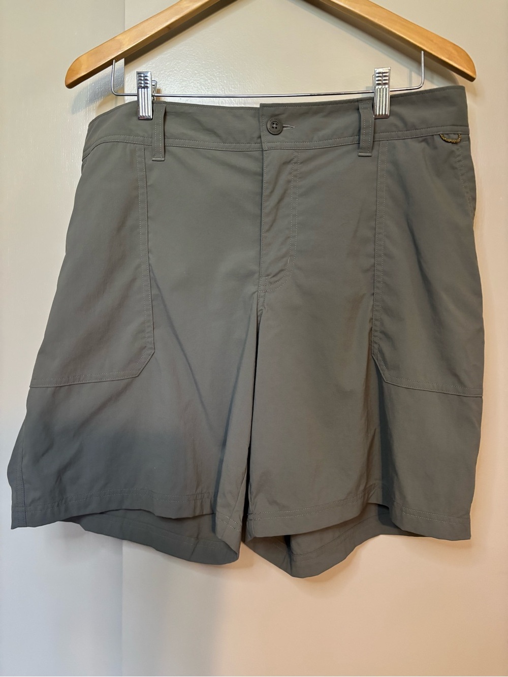 REI Women’s Olive Gray Outdoor Hybrid Shorts size 18W